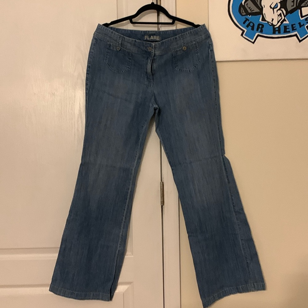 Womens New York and company flare jeans. Size 14. Low rise